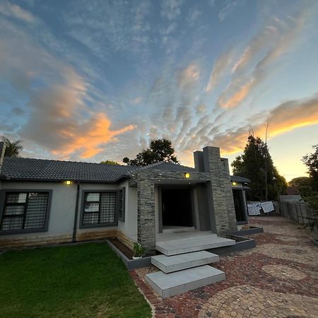 The Benjamin Accomodation Edenvale Exterior photo