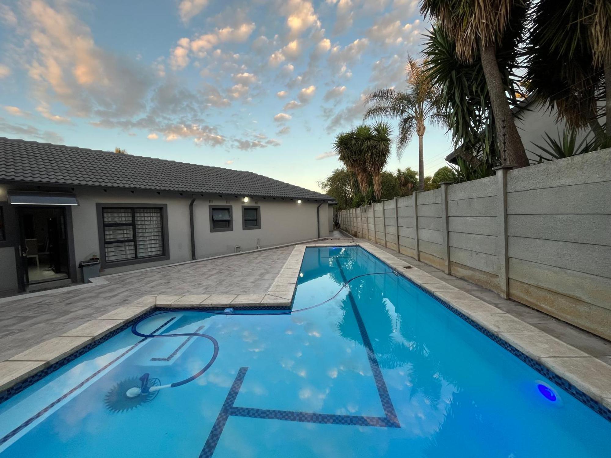 The Benjamin Accomodation Edenvale Exterior photo