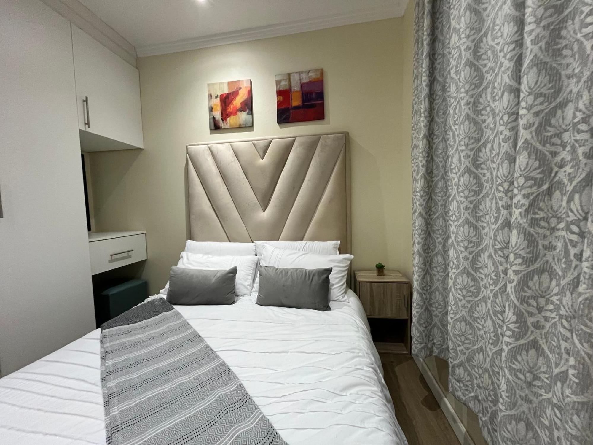 The Benjamin Accomodation Edenvale Exterior photo