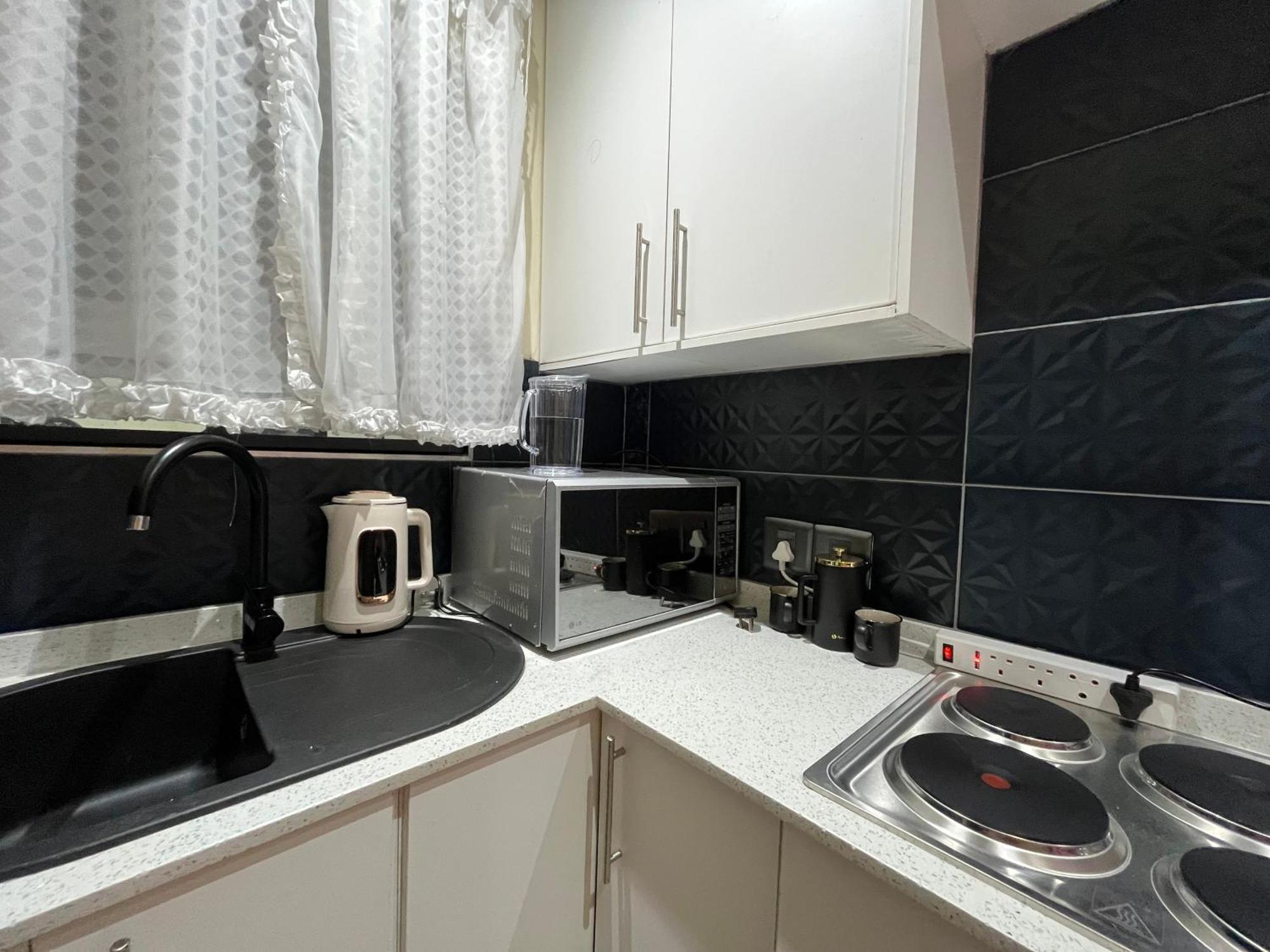 The Benjamin Accomodation Edenvale Exterior photo